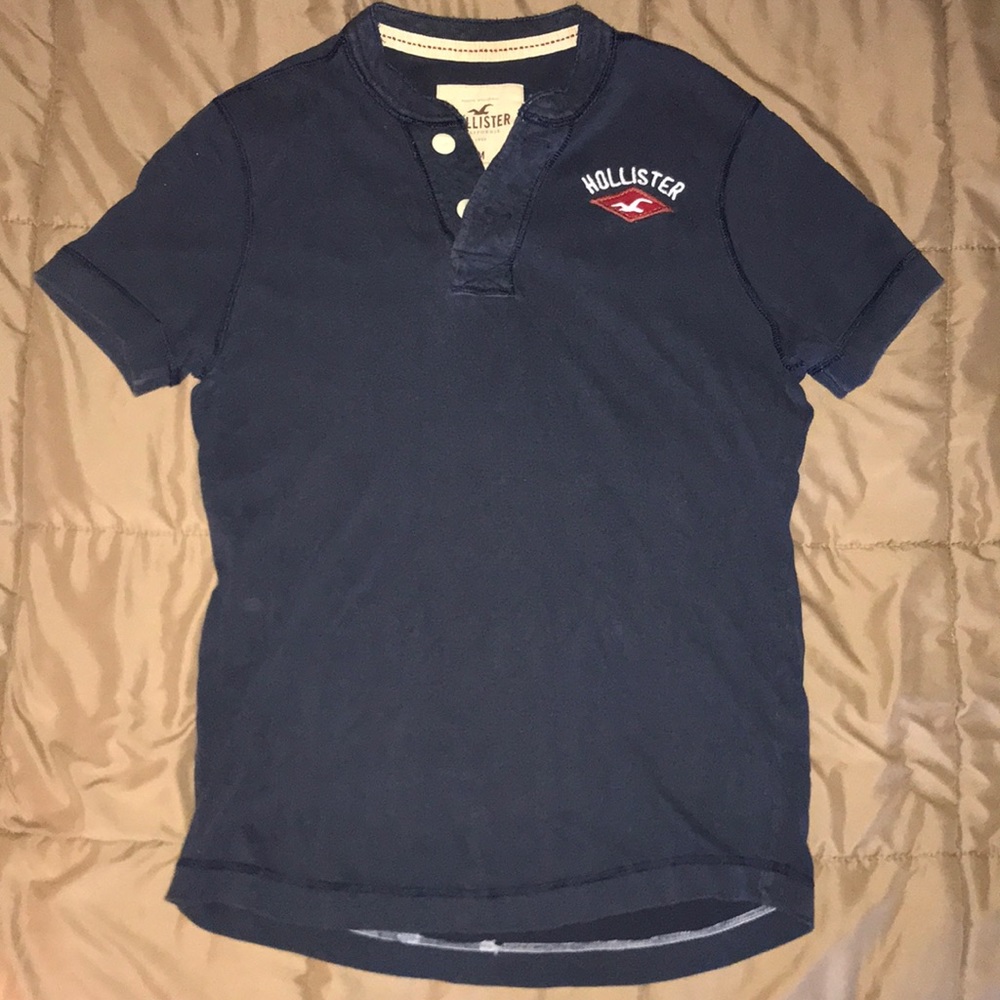 Hollister Guy’s Henley Tee